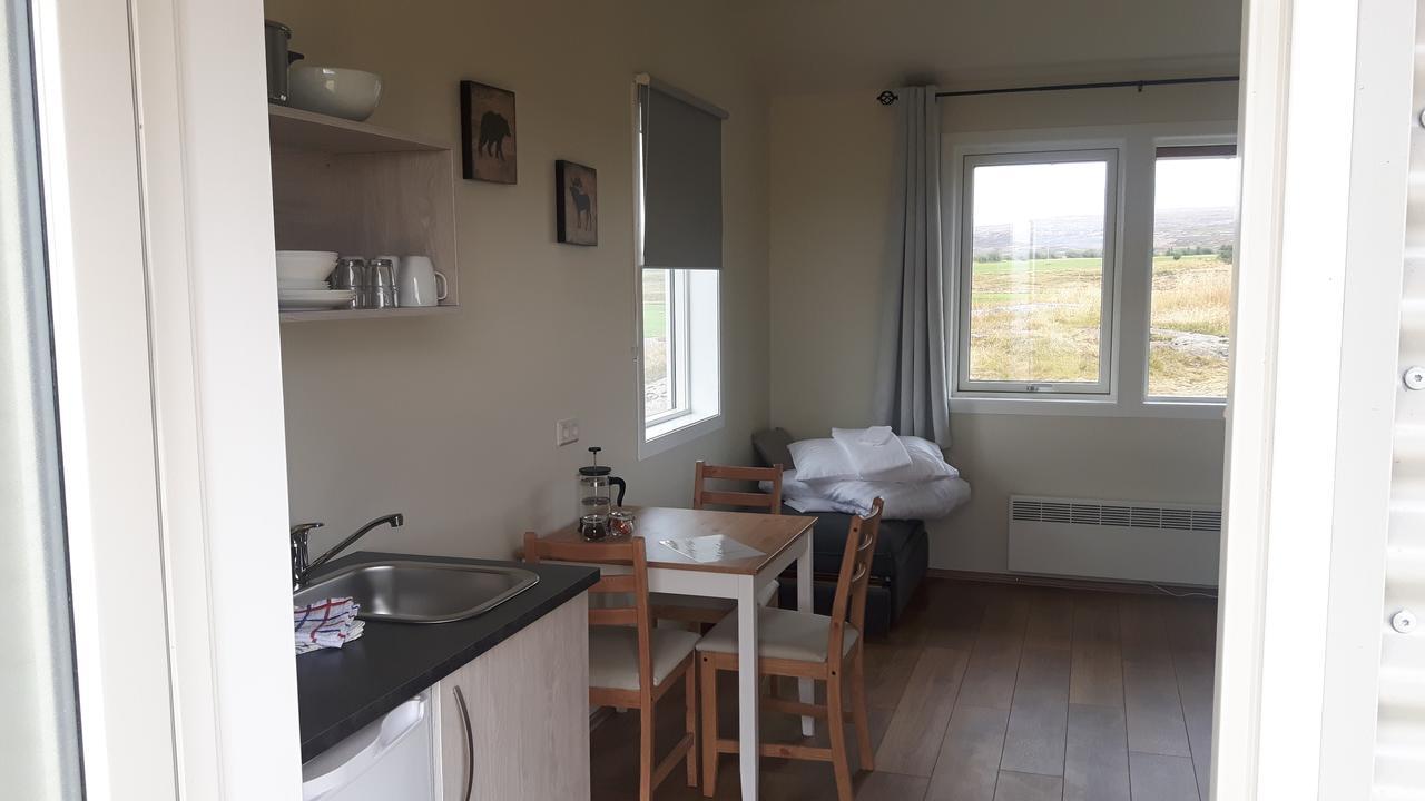 Hjartarstathir Guesthouse Eidar Bagian luar foto