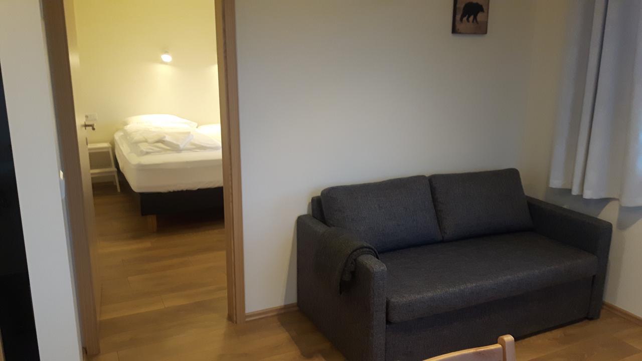 Hjartarstathir Guesthouse Eidar Bagian luar foto