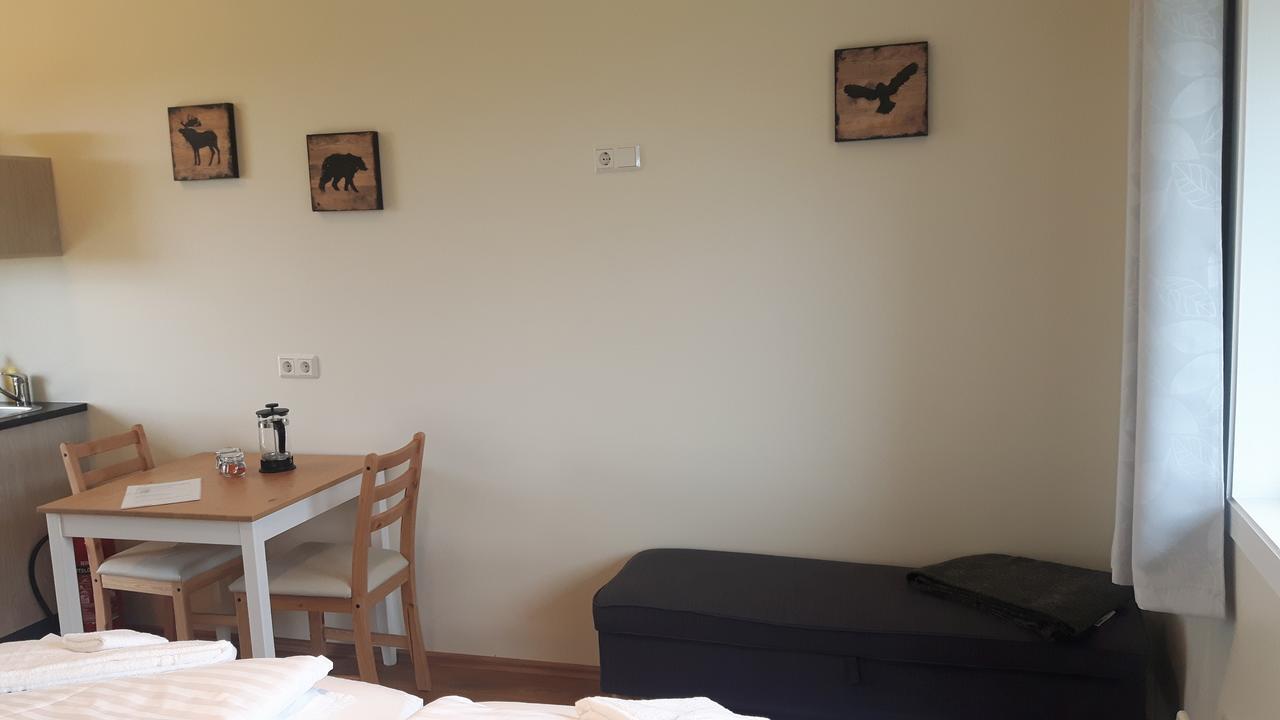 Hjartarstathir Guesthouse Eidar Bagian luar foto