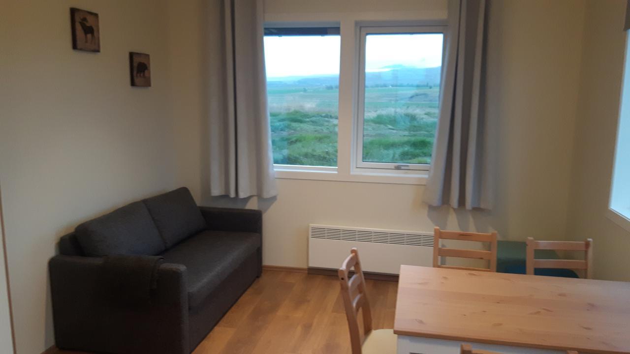Hjartarstathir Guesthouse Eidar Bagian luar foto