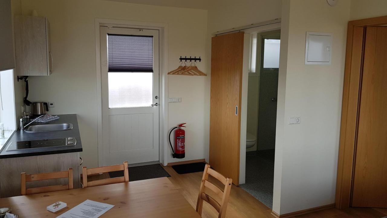 Hjartarstathir Guesthouse Eidar Bagian luar foto